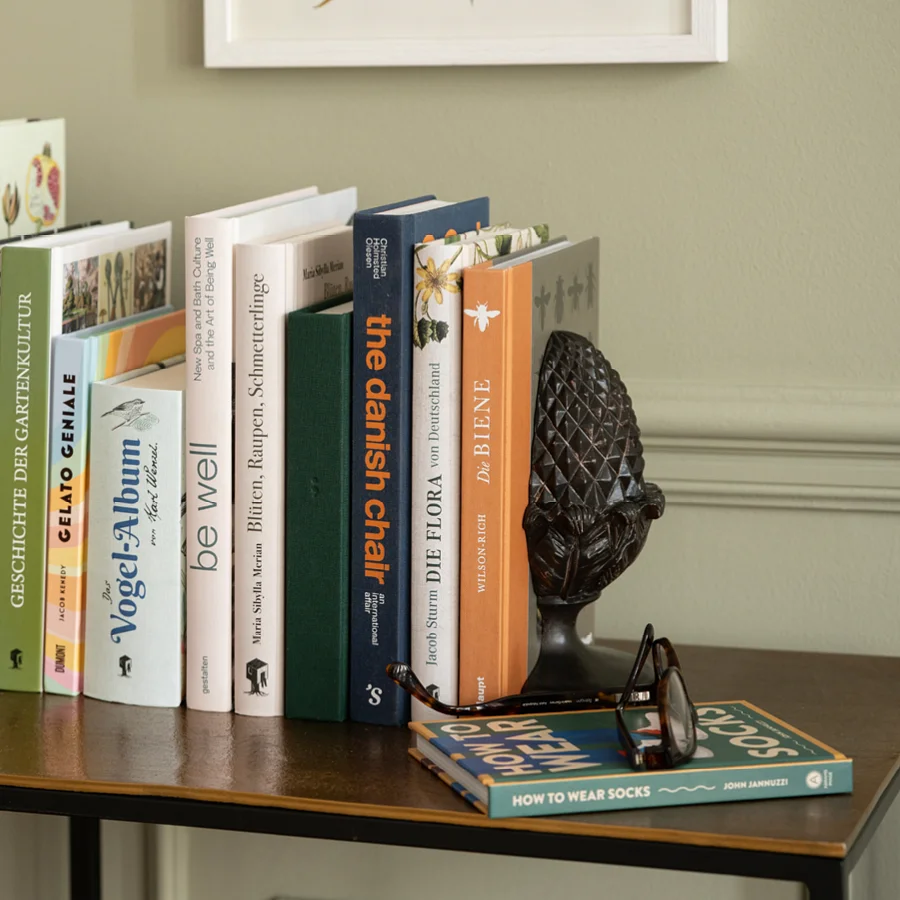 Wohnwelten - Buchsttze Pinienzapfen